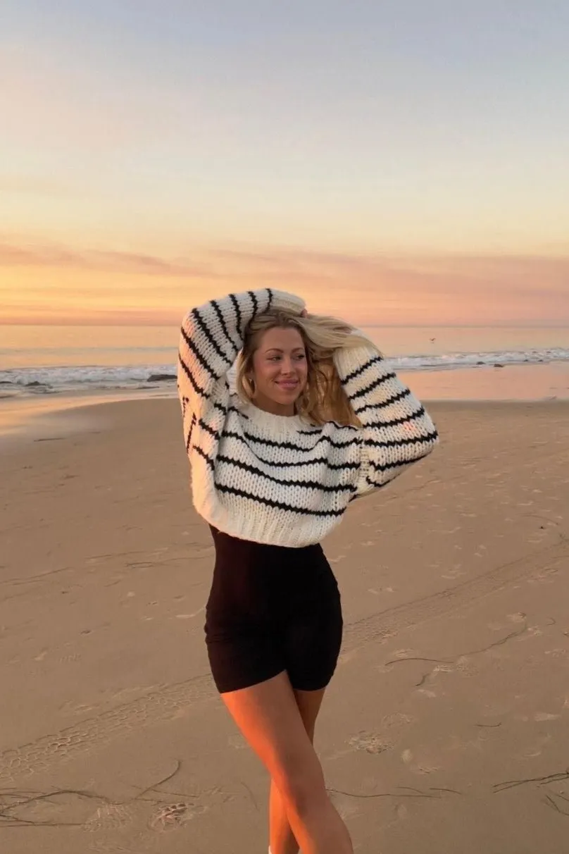 Ovacona Sweater